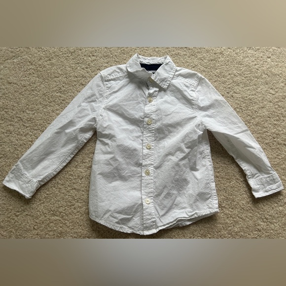 OshKosh White Collared Button Down Long Sleeve Shirt, 2T - Picture 2 of 5
